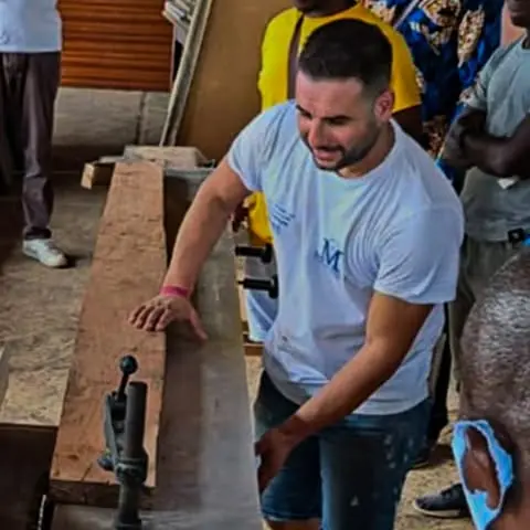 Artigiano al lavoro