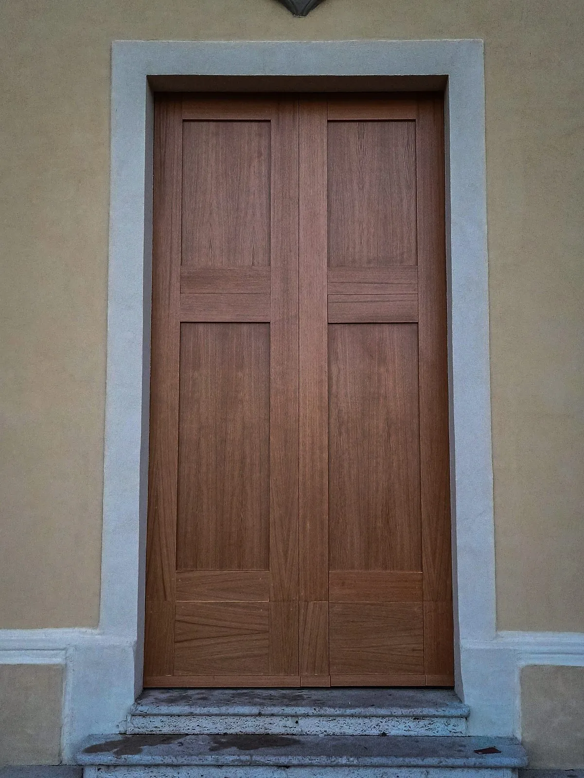 Portone in Legno su Misura